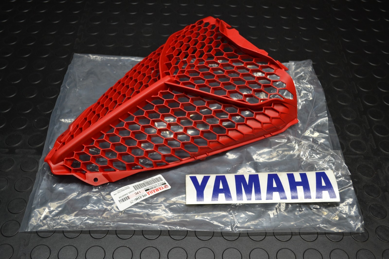 2013-2025 YAMAHA RAPTOR 700 OEM GRILL RADIATOR GUARD RED PLASTIC 🔥FASTSHIP🔥