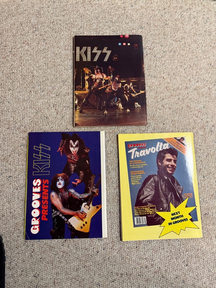 Kiss Grooves Magazines Set of 3