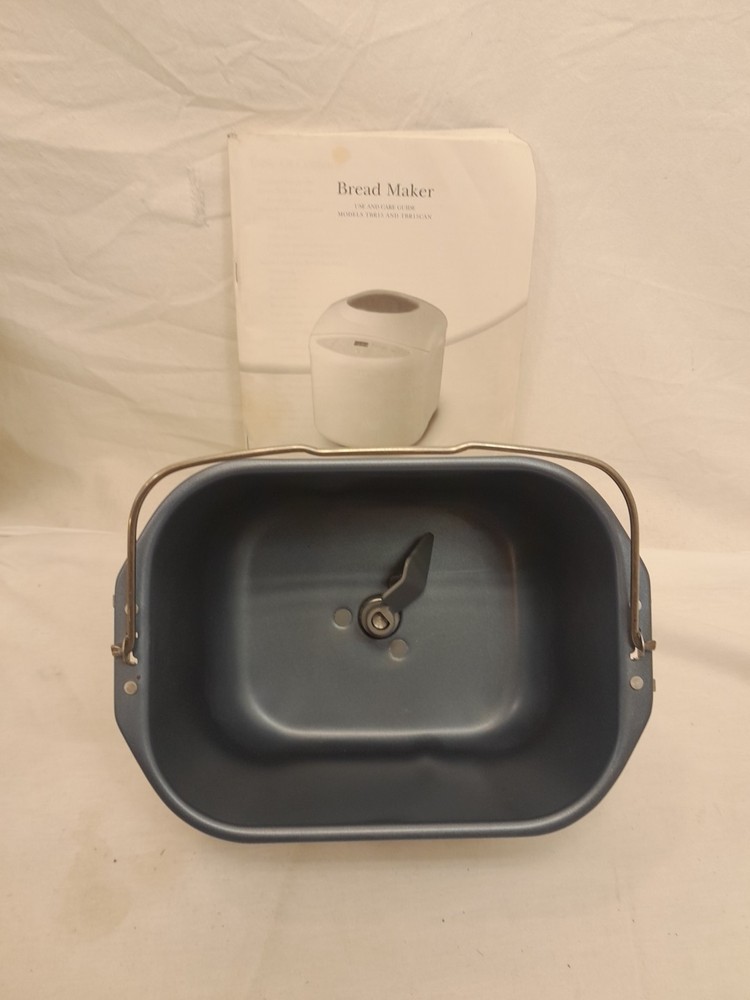 Toastmaster TBR15 Bread Machine Replacement Parts Pan & Paddle Set