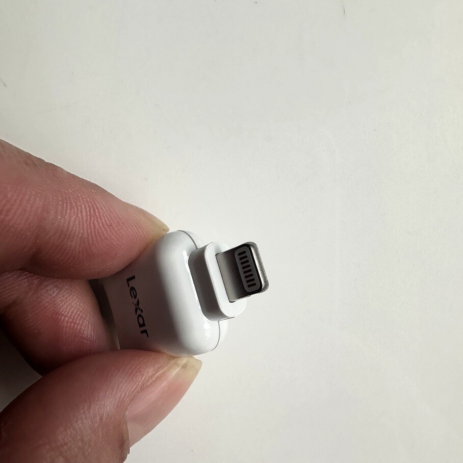 Lexar microSD Memory Card Reader with Lightning Connector