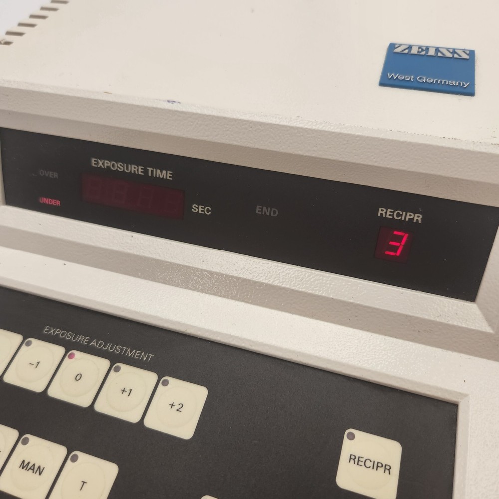Carl Zeiss MC100 Exposure Controller | Powers On, Untested