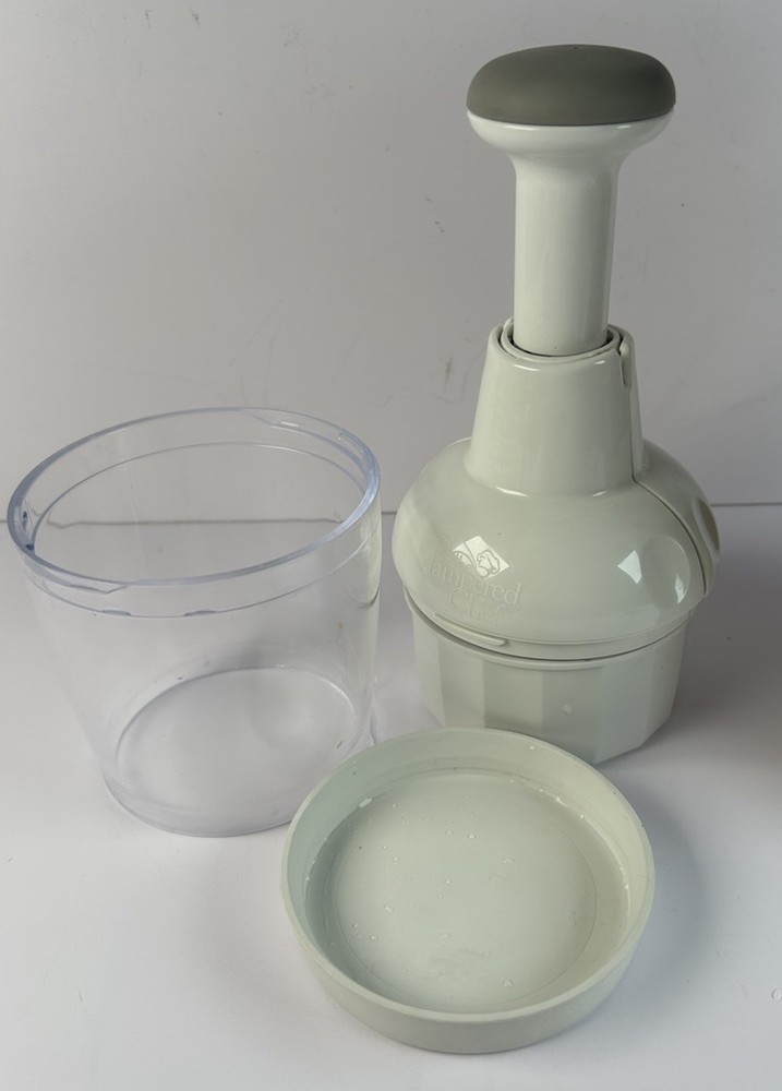 Original Pampered Chef #2585 Push Function Food Chopper Original Box