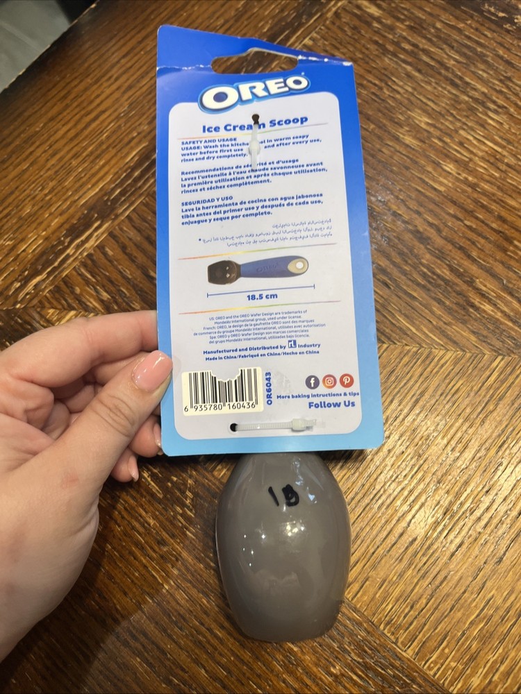 New Oreo Ice Cream Scoops Plastic Blue Handle