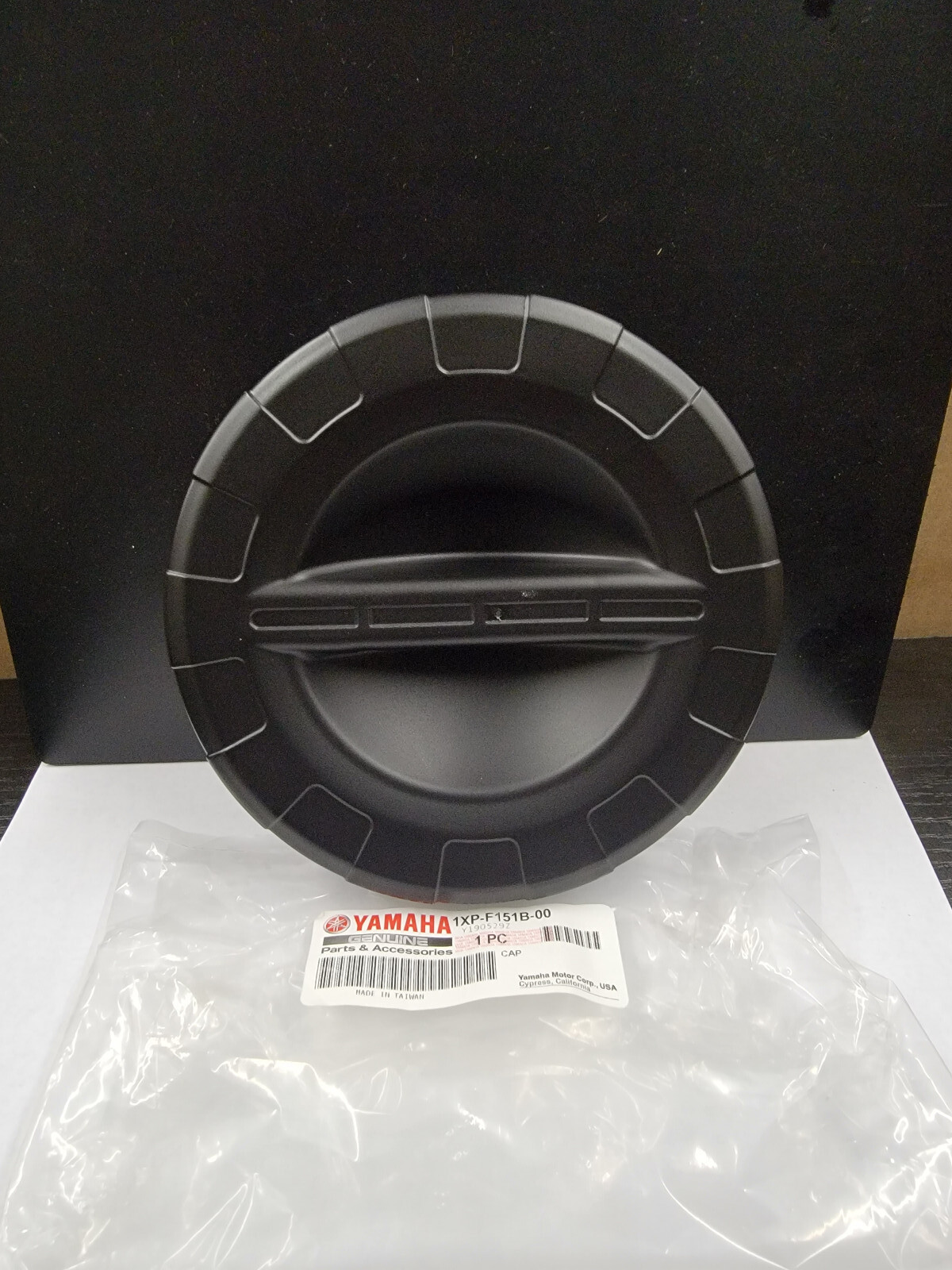 OEM YAMAHA UNDERSEAT DRY BOX STORAGE ROUND LID VIKING YXZ 1000R YXE 1XP-F151B-00