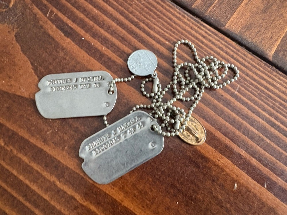 WWII US Pair of Dog Tags Francis Maxwell T43 44