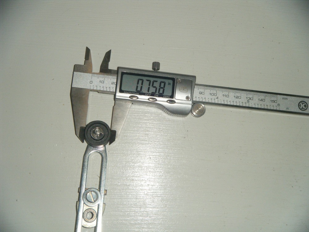 Unbranded Adjustable Length Roller Lever Arm