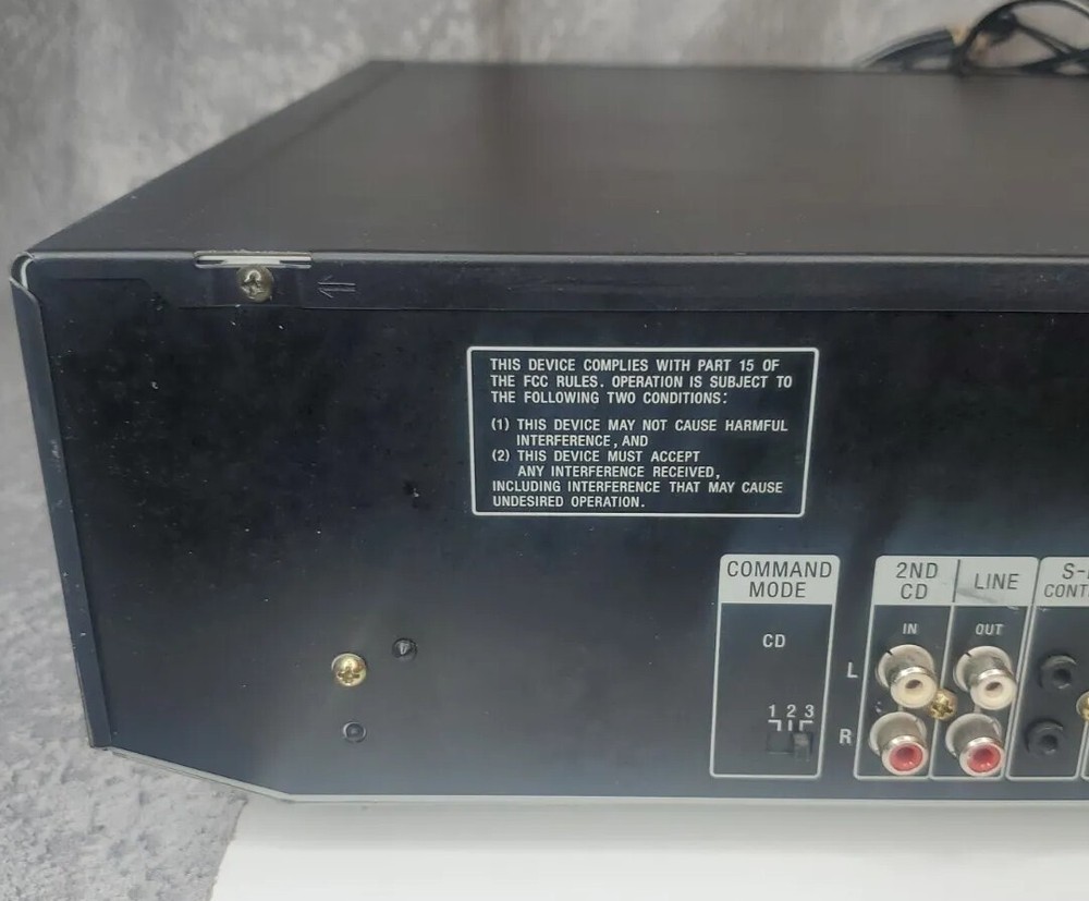 Sony CDP-CE525 5 Disc CD Player Powers On No Remote