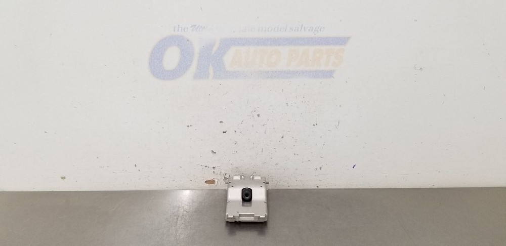 22 CHEVY SILVERADO 2500 FRONT FACING CAMERA WINDSHIELD MOUNTED 86778119