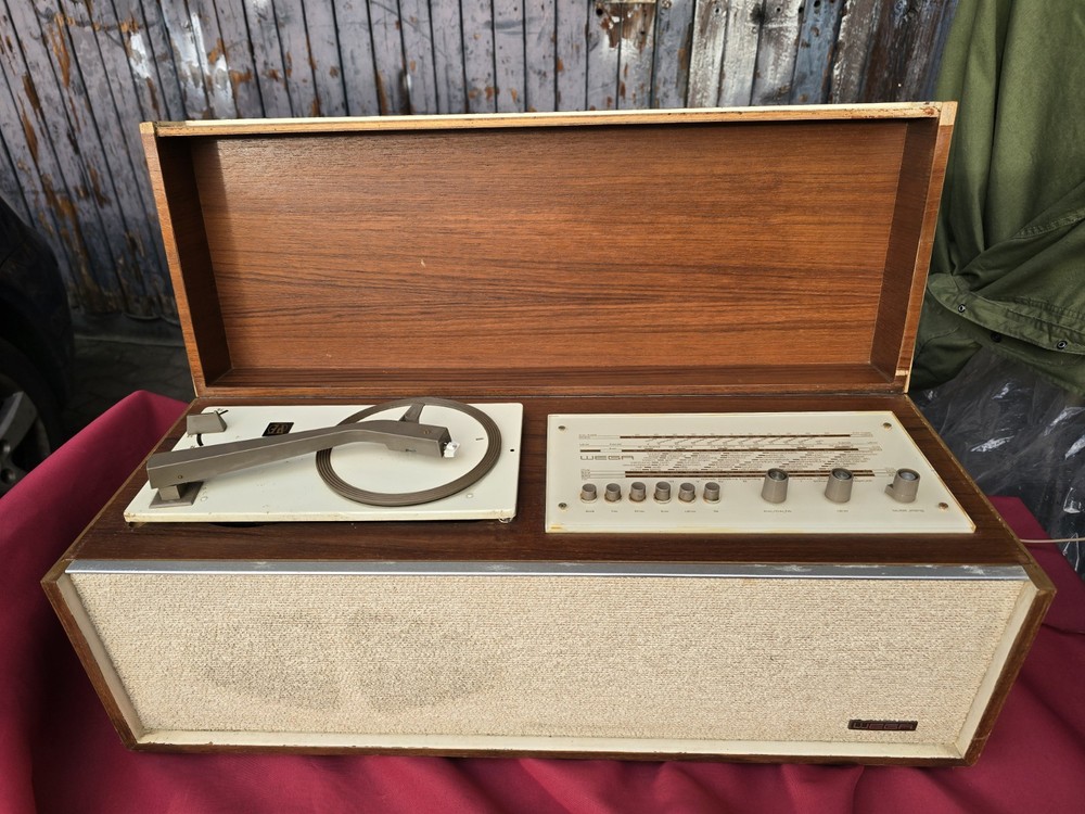 WEGA Wegaphone 529 from 1963-65 - Historic Design Device