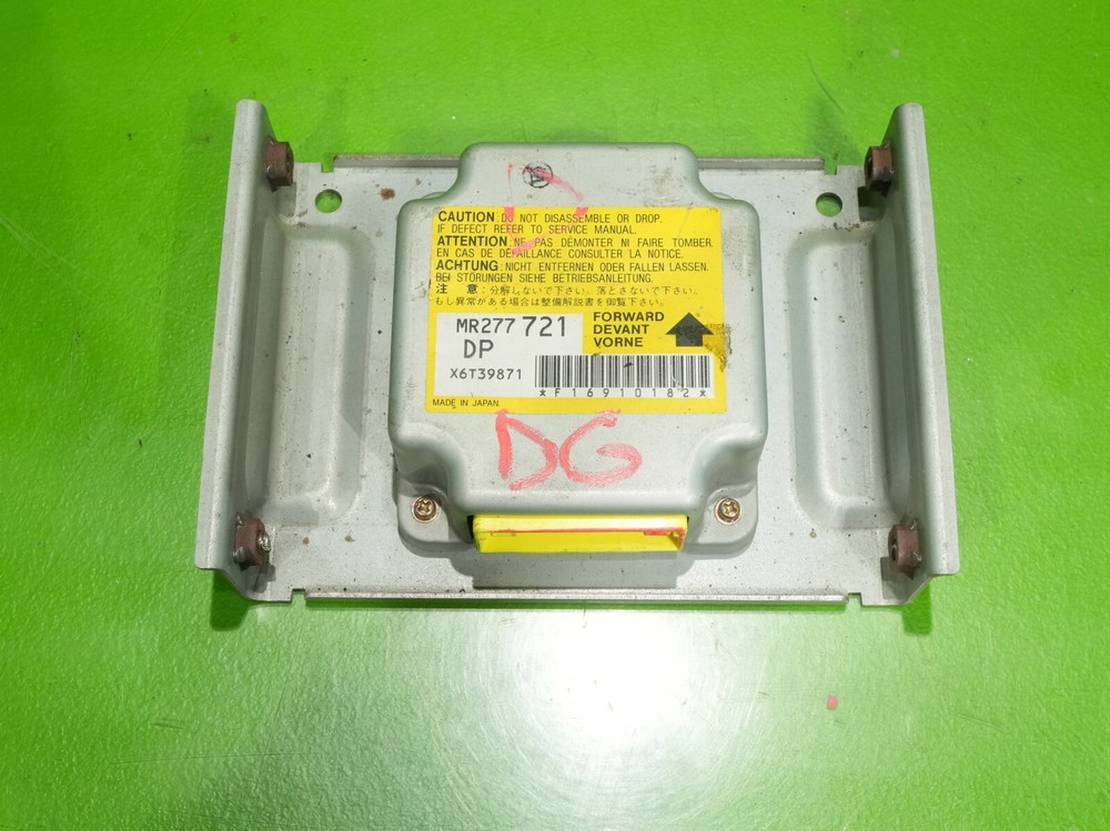 97-99 3000GT OEM MR277721 computer unit module