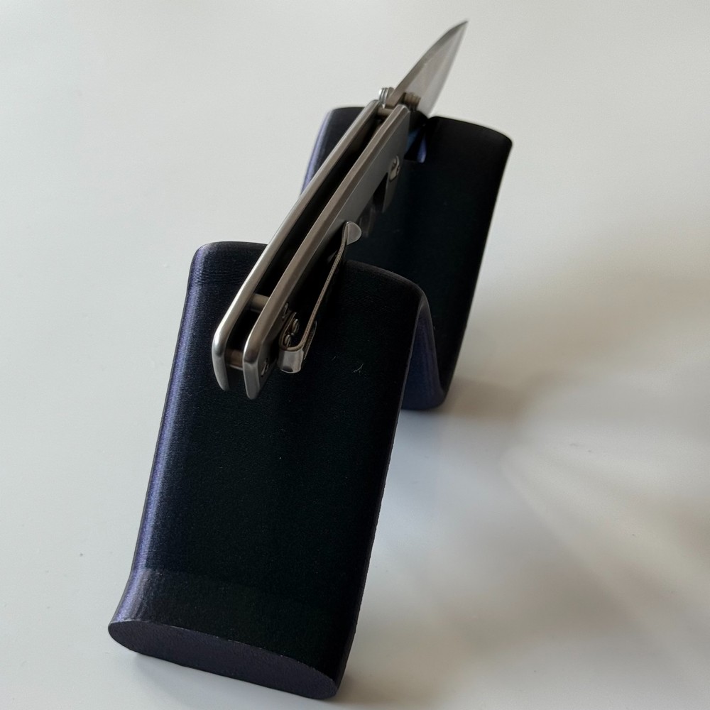 3D Printed Wave Knife Stand - EDC Knife Display Holder - Dark Magic PLA