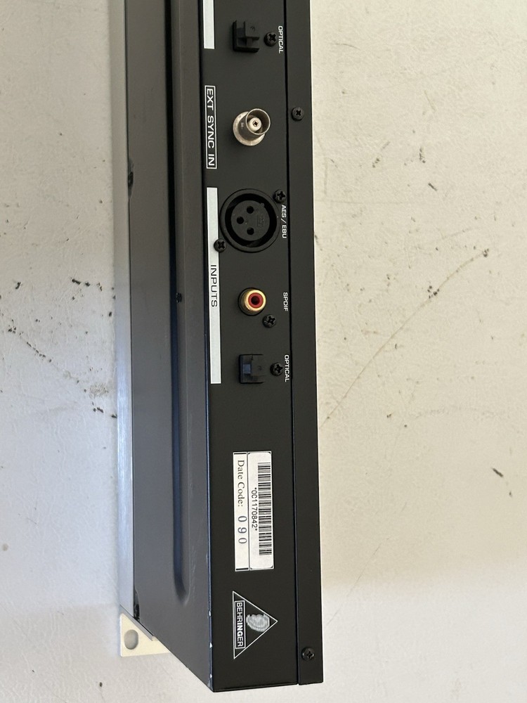 Behringer Ultramatch SRC-2000 Sample Rate Converter