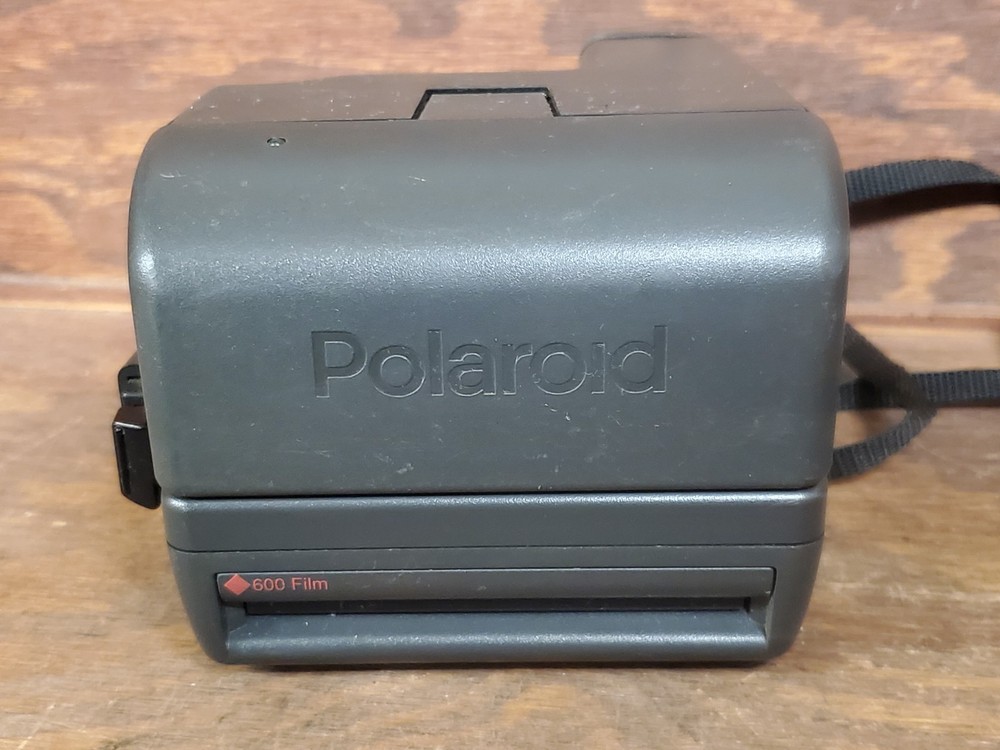 Vintage Polaroid Close Up 600