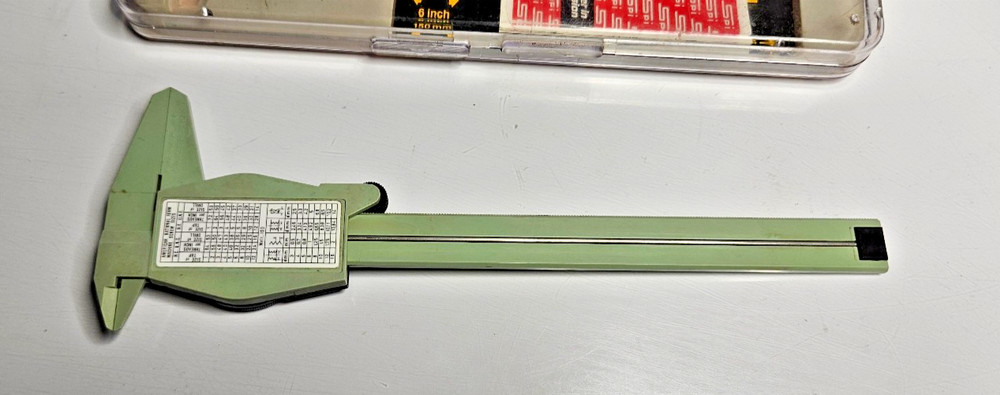 Vtg SPI 30-414-7 Swiss Made Plastic 6" Dial Caliper with Case