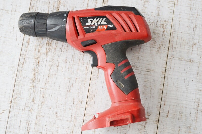 Skil 2567 14.4 Cordless Drill Tool Only