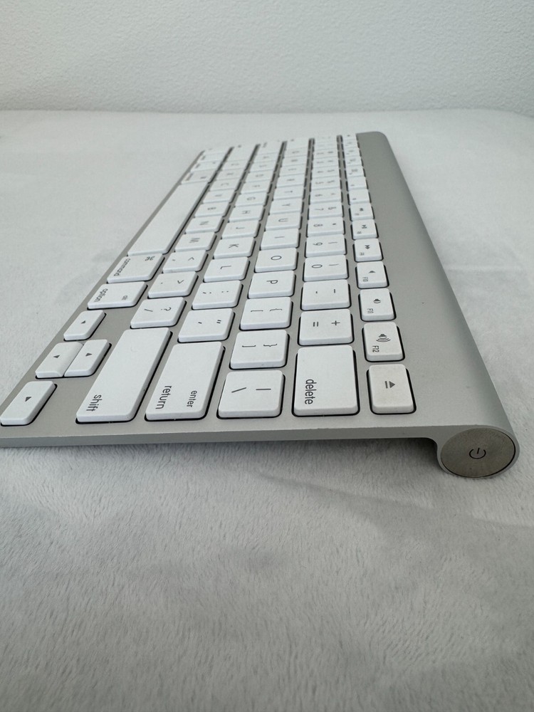 Apple Wireless Keyboard A1314 & Magic Mouse A1657 Sets –Tested & Great Condition