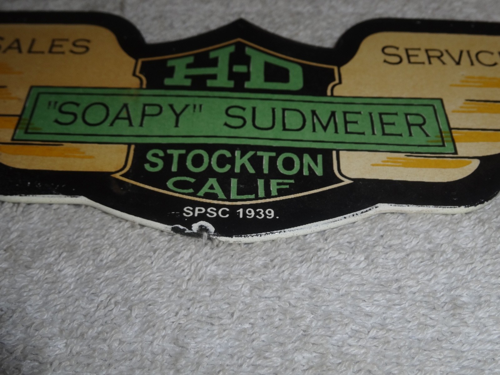 VINTAGE 1939 HARLEY DAVIDSON MOTORCYCLE SOAPY WINGS PORCELAIN METAL GAS OIL SIGN