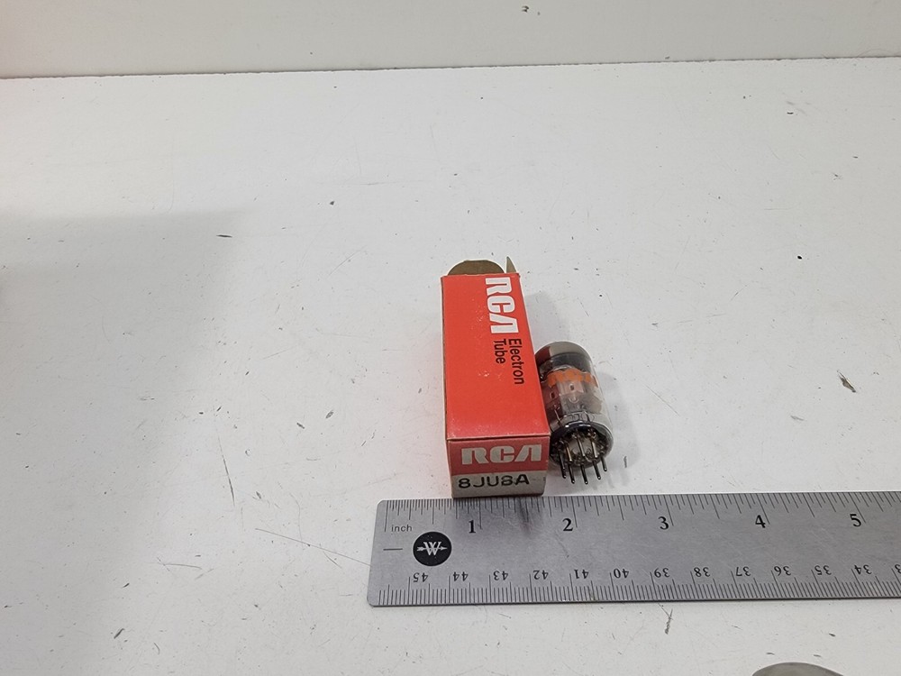 VINTAGE VACUUM ELECTRON TUBE RCA 8JU8A