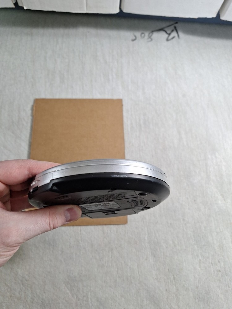 Durabrand CD Walkman Model CD-565