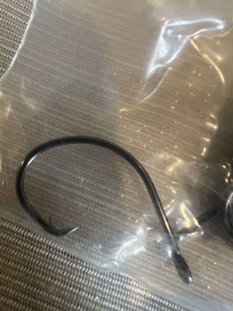 100 pack Eagle Claw 8/0 Non Offset In Line Circle Hooks Eag L2002-8/0 HTF Discon