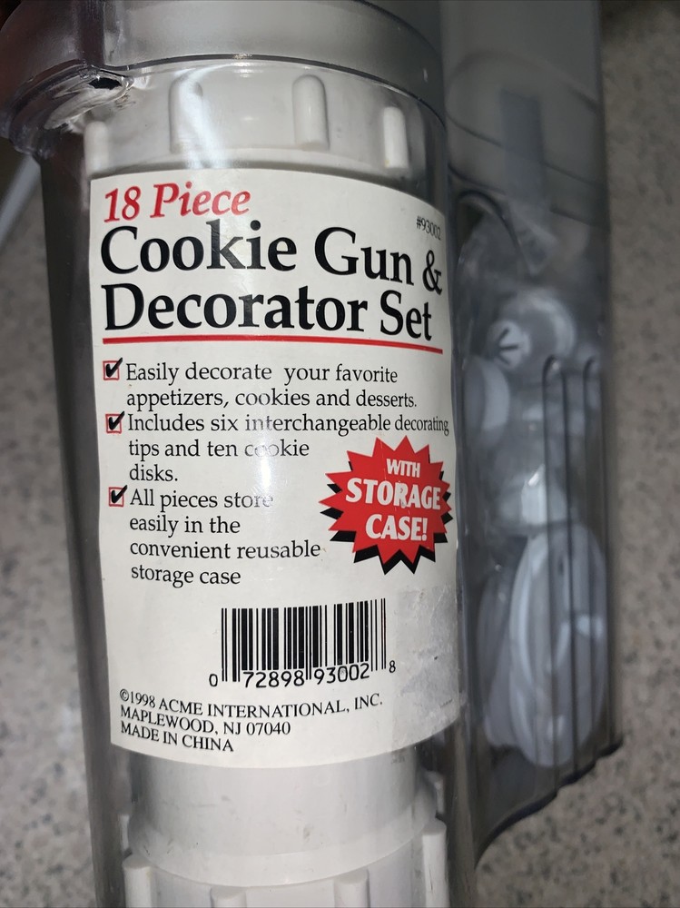 18 Piece Cookie Gun and Decorator Set