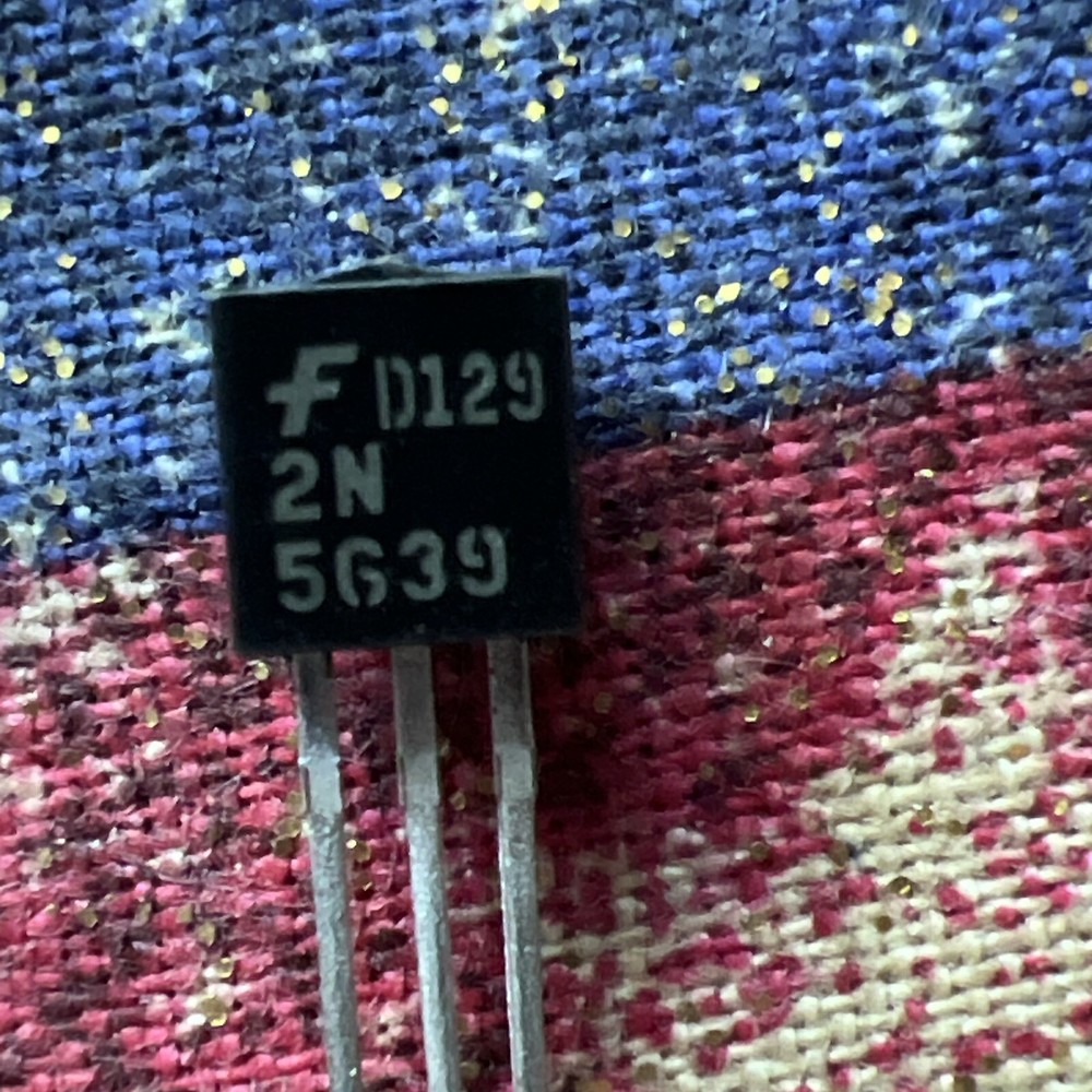 ** QUANTITY 2 ** FAIRCHILD 2N5639