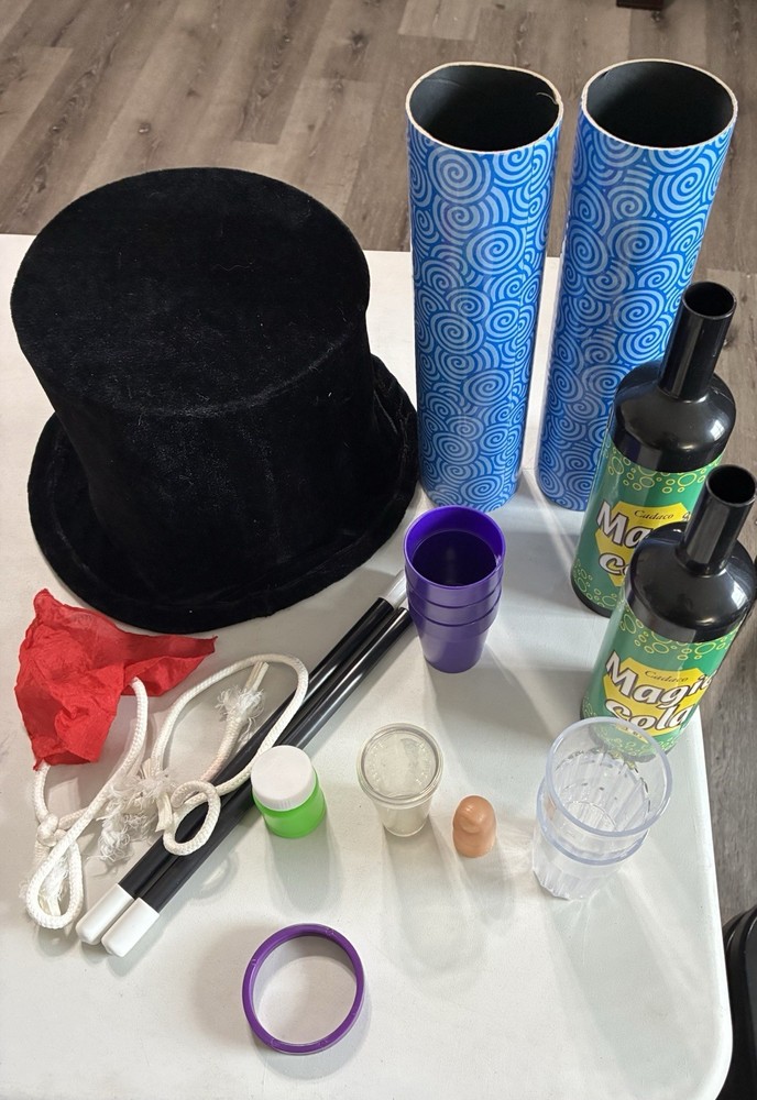 Magic Set Comes Only With Items Pictured