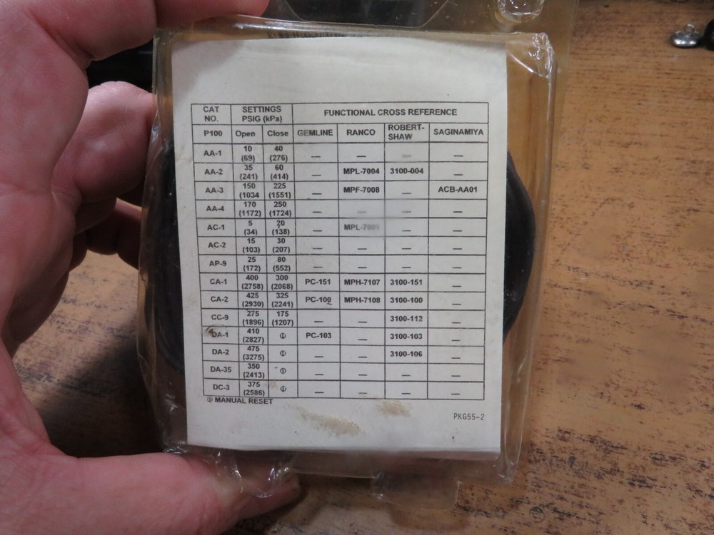 Johnson Controls P100CP-1C PRESSURE CONTROL