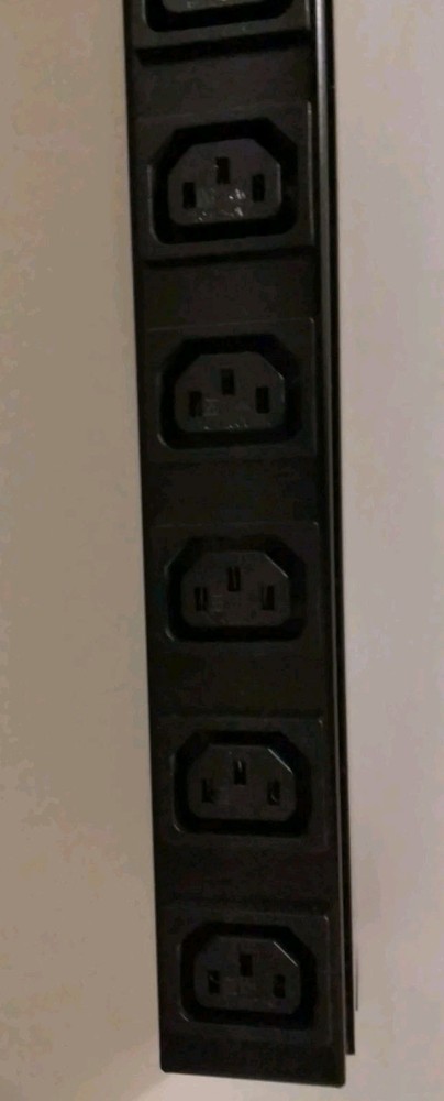 19 In Rack Mount Basic PDU, 10A, Single Phase 120-240V, Front & Rear Facing C13s