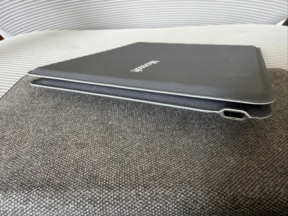 Microsoft Wireless Universal Foldable Keyboard Model# 1695 PC/Apple/Android