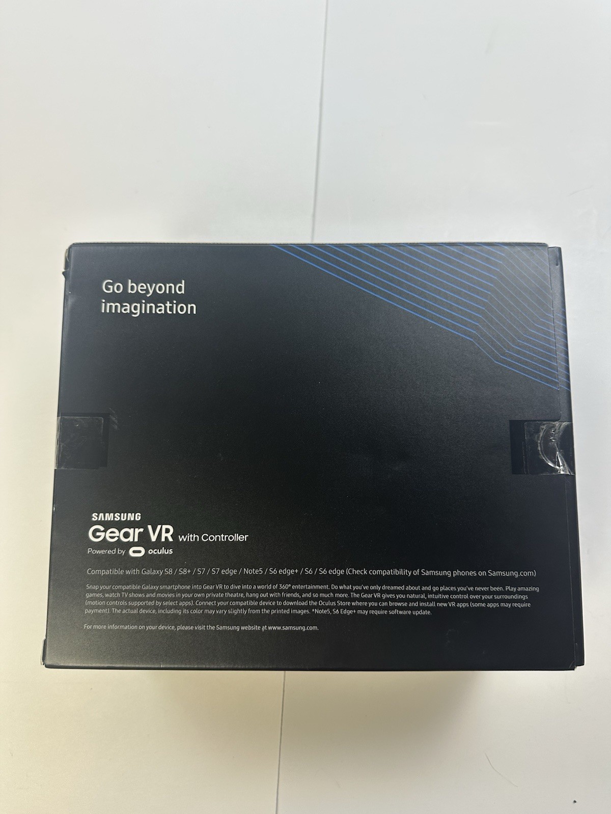 Samsung SM-R324 Gear VR W/Controller Powered by Oculus NEW/OPEN BOX