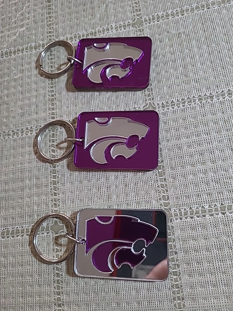 THREE LIONS KEY CHAINS WITH MIRROR ON BACK