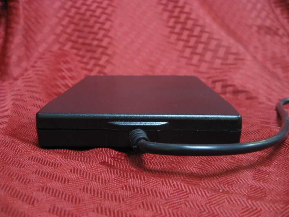 USB Floppy Disk Reader Drive, 3.5”External Portable 1.44 MB Diskette Drive