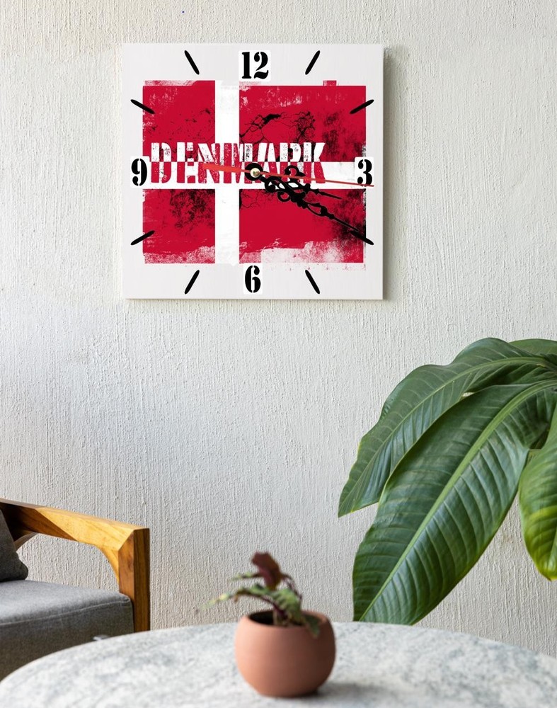 Denmark Flag Wall clock patriots CERAMIC Tile Watch Support Décor