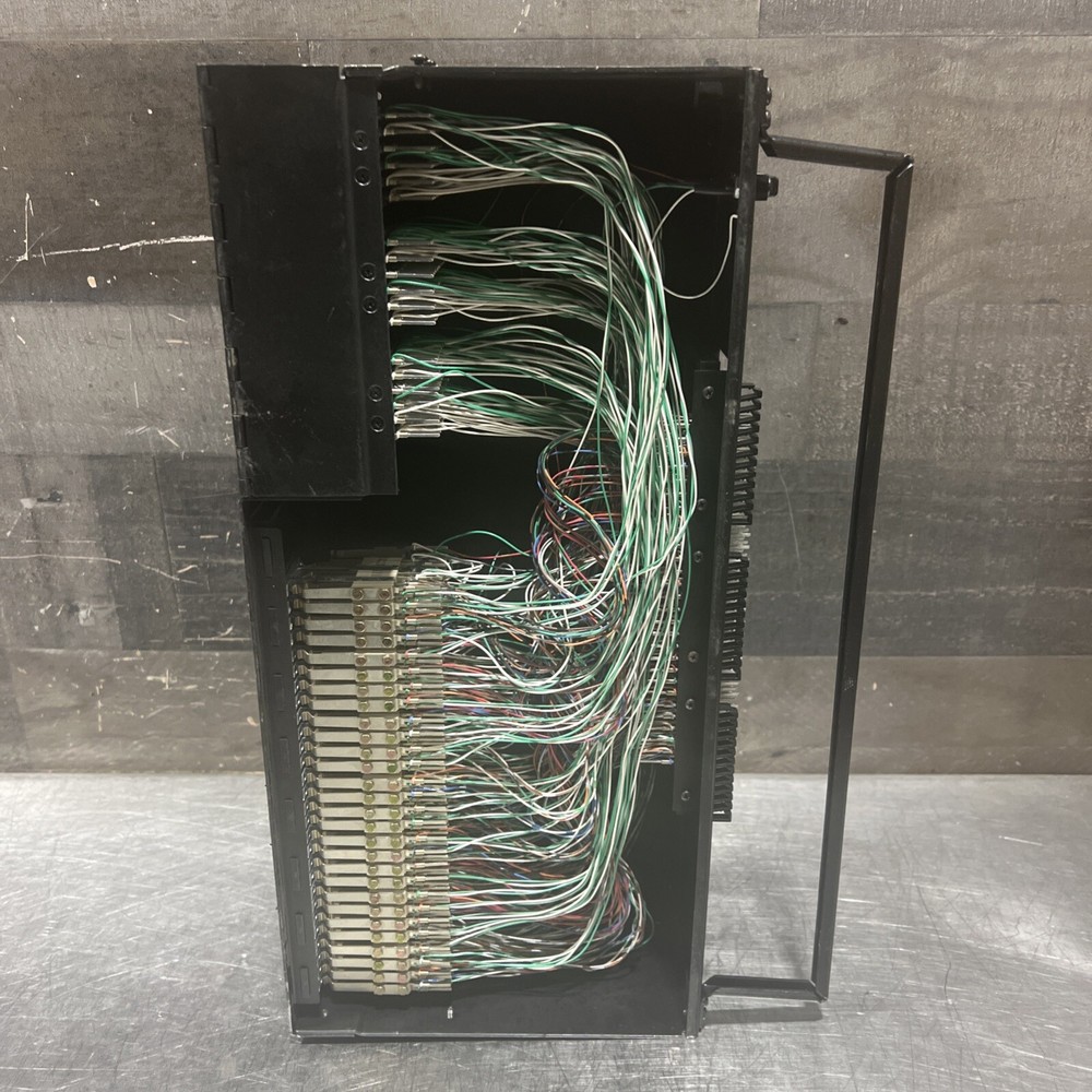 Telect 010-0128-0001 DSX1 PANEL 28-Termination Used Surplus