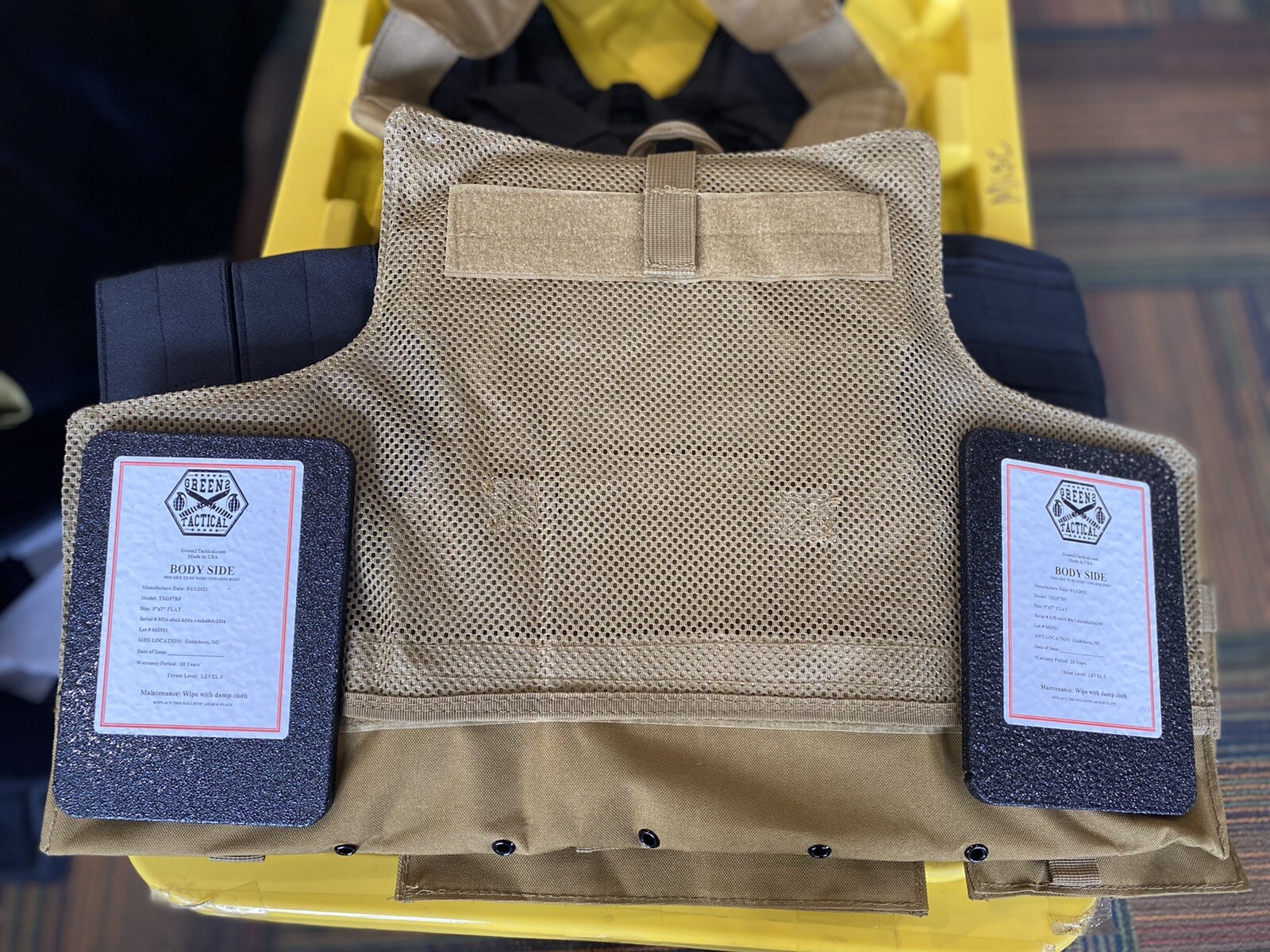 Coyote Tan FDE Tactical Vest Plate Carrier W/ Plates- 2 10x12 Front/back &Sides