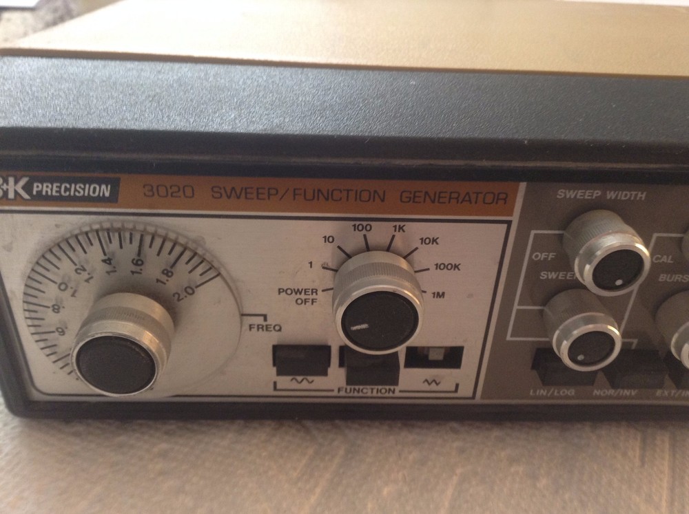 B&K Precision 3020 Sweep Function Generator