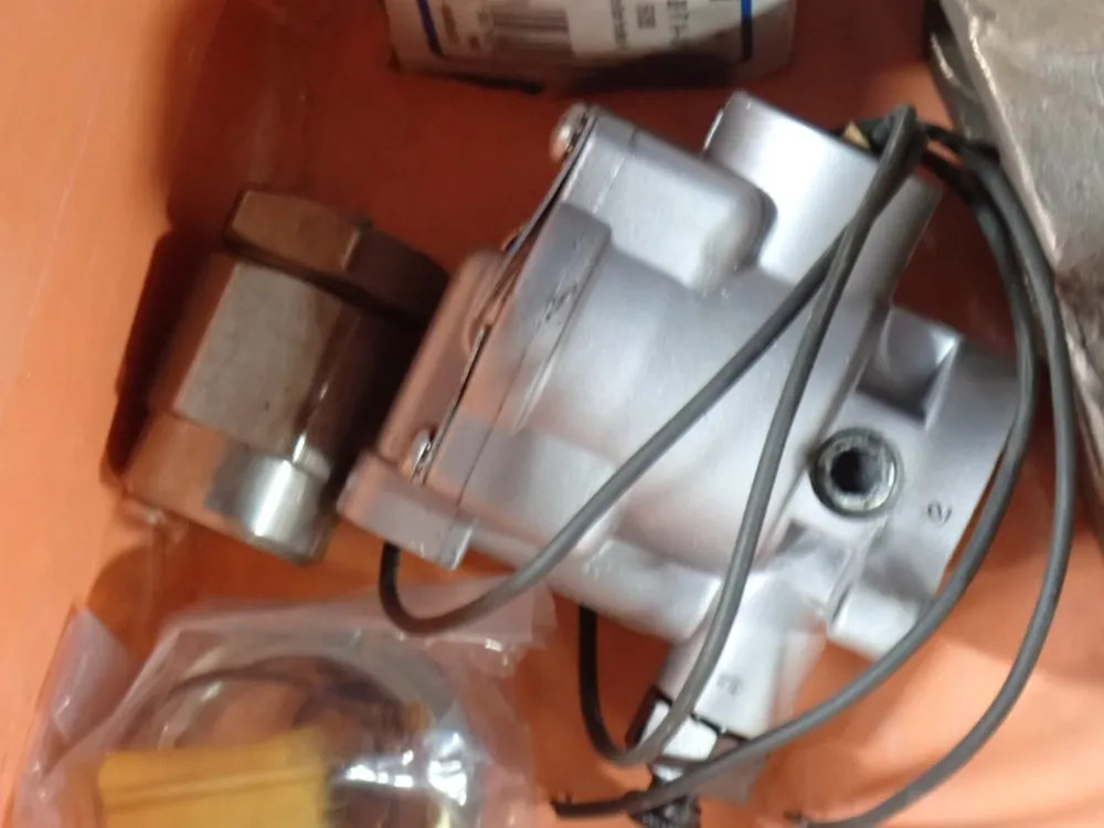 BRACKETS & VALVES 08250560805