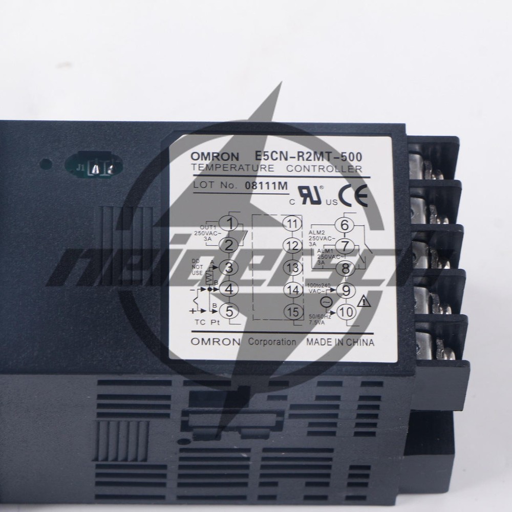 ONE Omron E5CN-R2MT-500 New 100-240V Temperature Controller