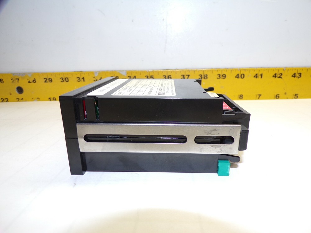 NEWPORT DIGITAL PROCESS PANEL METER 115V 2002B-P FS