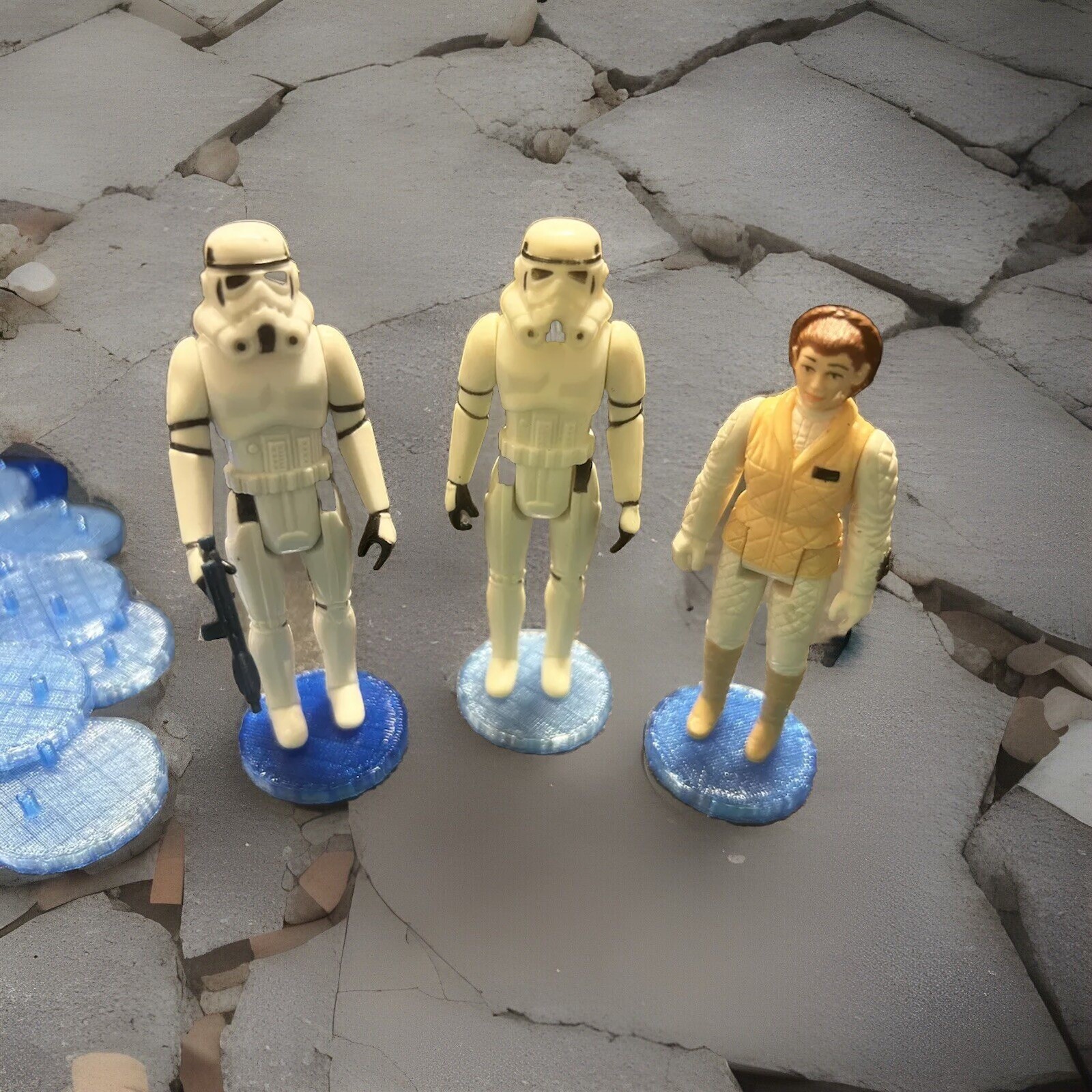 Original And Retro Collection Star Wars action figure stands QTY 35