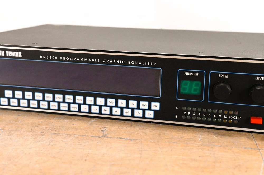 Klark Teknik DN3600 Programmable Graphic Equalizer CG01XTP