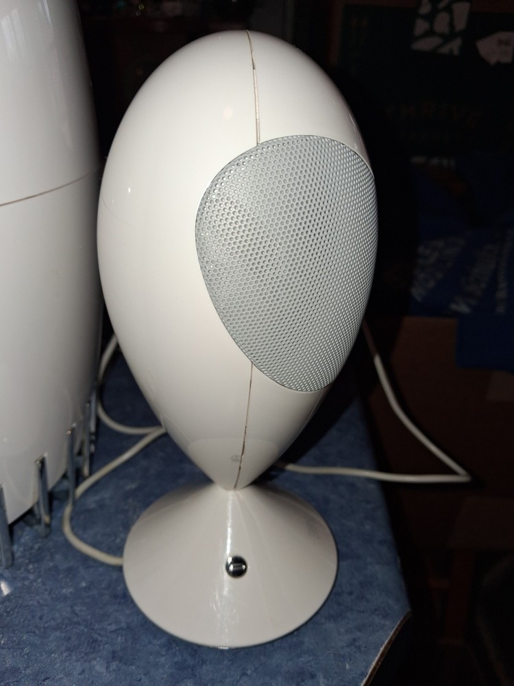 JBL Encounter 2.1 Multimedia Speaker System White Large Egg Alien Speaker Works!