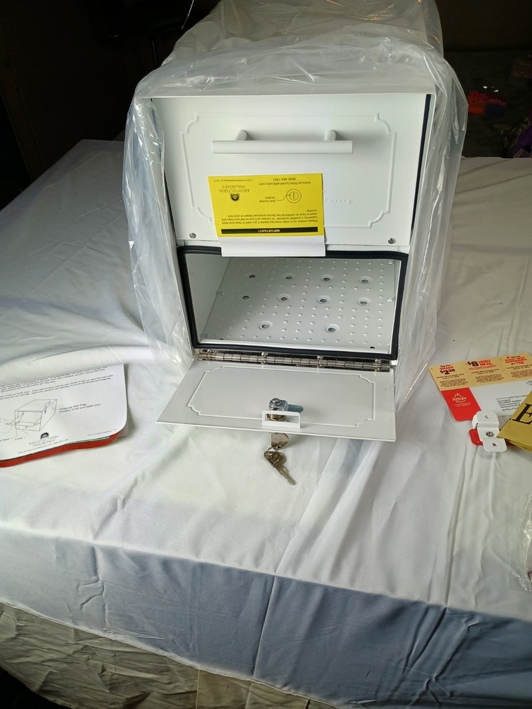 Architectural Mailboxes White Oasis Jr Classic Locking Post Mount Parcel Mail