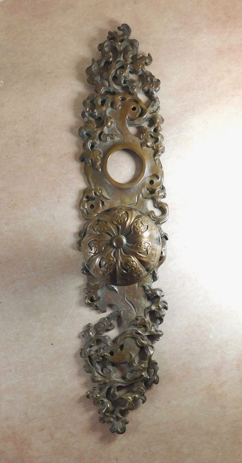 Antique Norwalk Heraldic 1900 brass bronze entrance door knob and plate E-14900