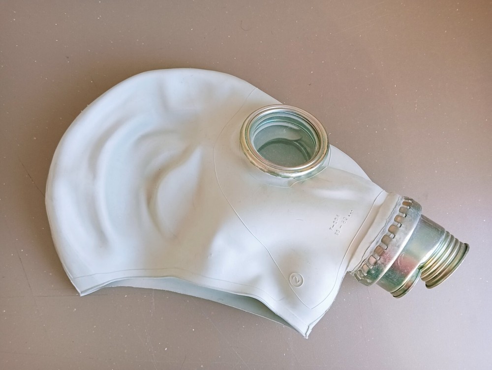 Soviet Era Polish Gas mask Only mask size 2.