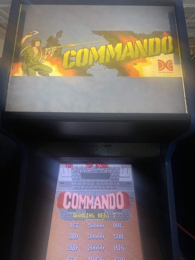 COMMANDO ARCADE MACHINE by CAPCOM 1985 (EXCELLENT CONDITION)