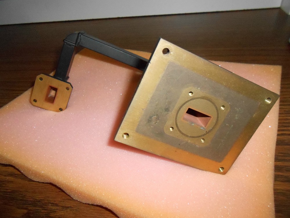 WAVEGUIDE WR 75 BULKHEAD FLANGE