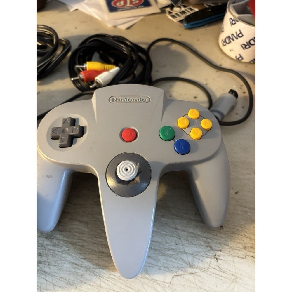 Nintendo 64 N64 Bundle + Cables +Controller + Resident Evil 2 tested Working