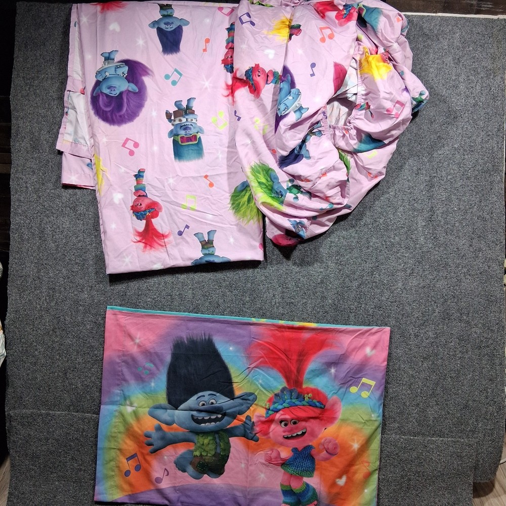Dreamworks Trolls Twin/full Reversible Comforter Set With sheets & Pillowcase